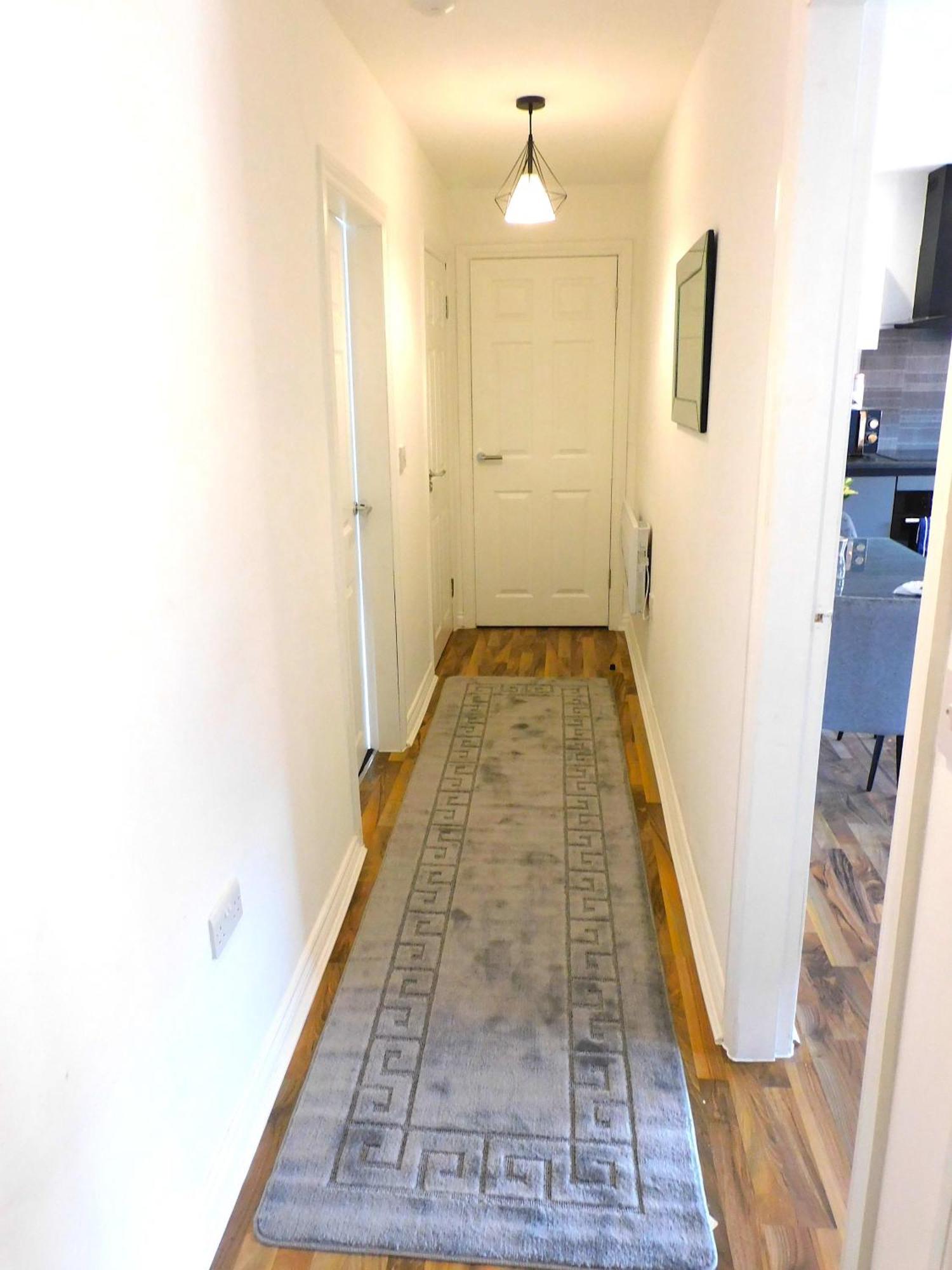 Newly Refurbished 1 Bed Apt In Hamilton Close To Station And Local Amenities Exterior photo